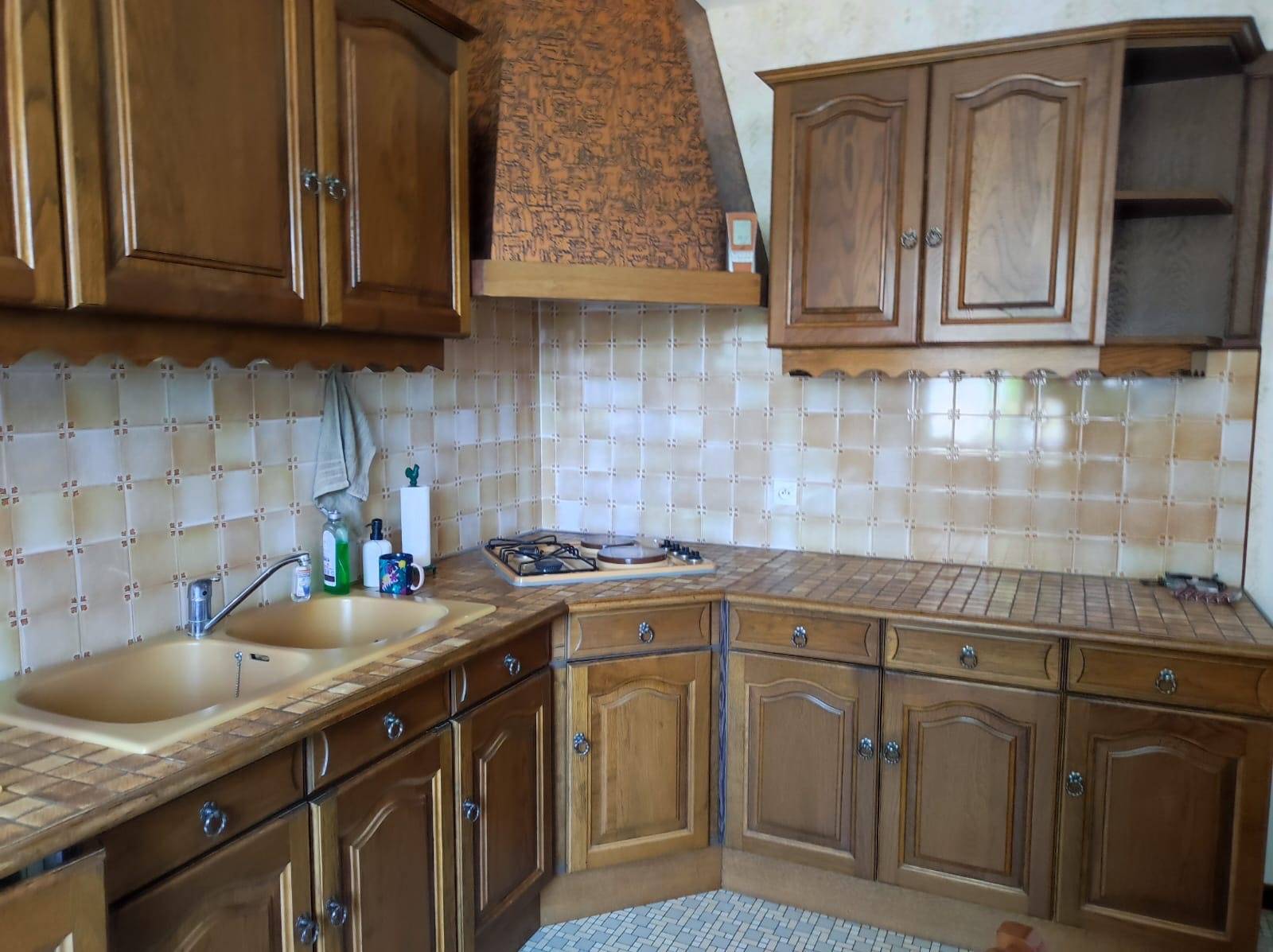 Ancienne cuisine à rénover sur Montussan 