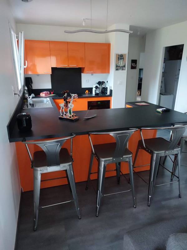 Ilot avec coin repas sur bordeaux.