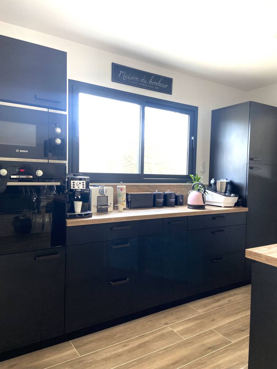 cuisine noir et bois proche de perigueux