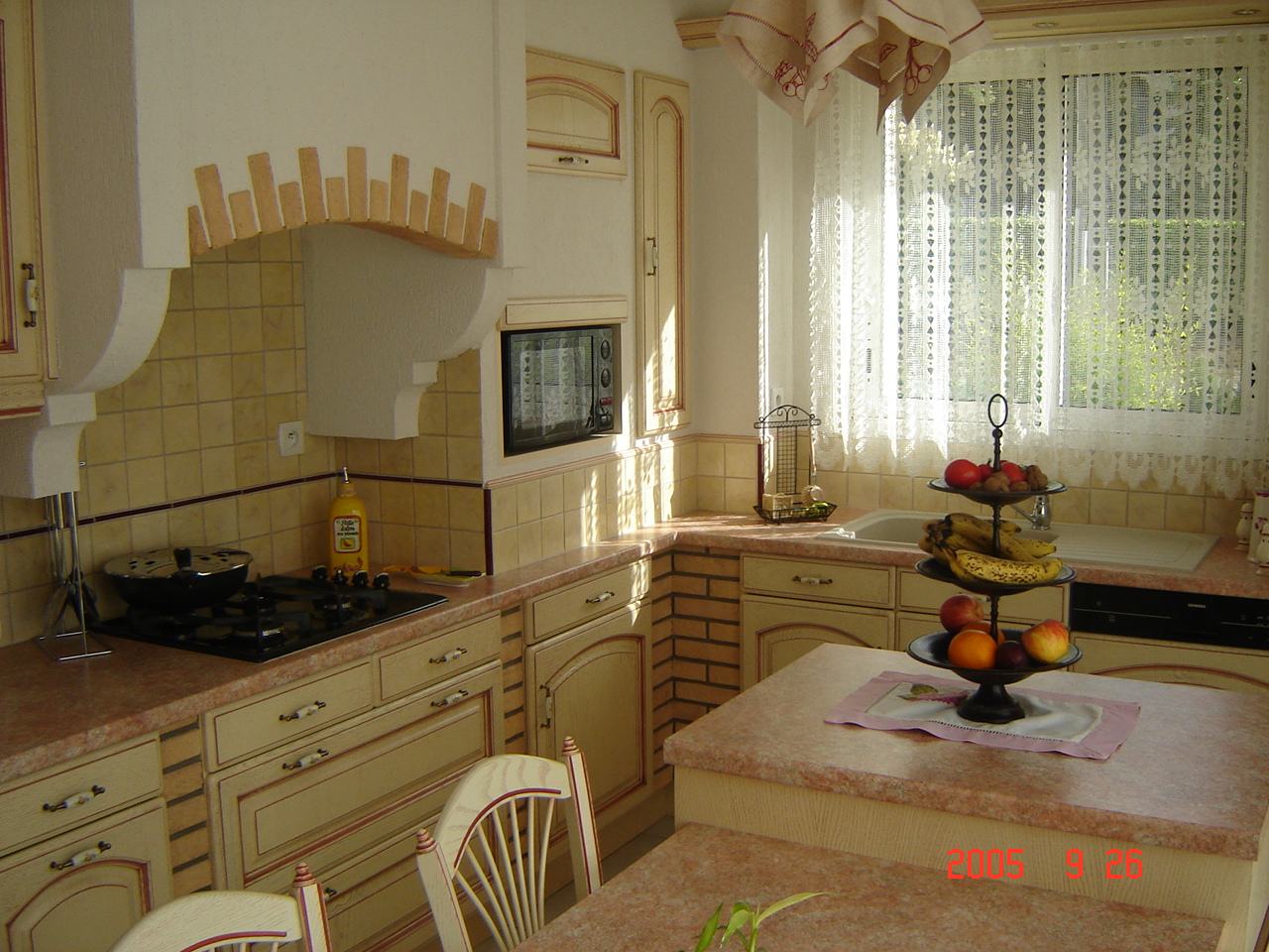 achat cuisine provencale avec hote en brique à Coutras