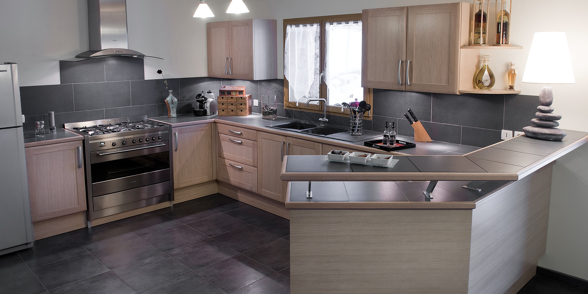 mangasin de vente de cuisine design sur mesure à Bordeaux